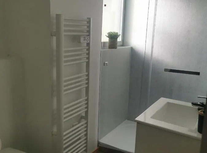 Apartment Le Chateau Des Abeilles - Recemment Renove - Proche Centre Village Et Route Des Vins *